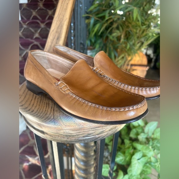 Cole Haan City ladies driver loafers 8 AA. Excellent condition tan slip on - Picture 2 of 16